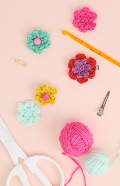 http://persialou.com/wp-content/uploads/2017/05/crochet-flowers-4-2-388x600.jpg