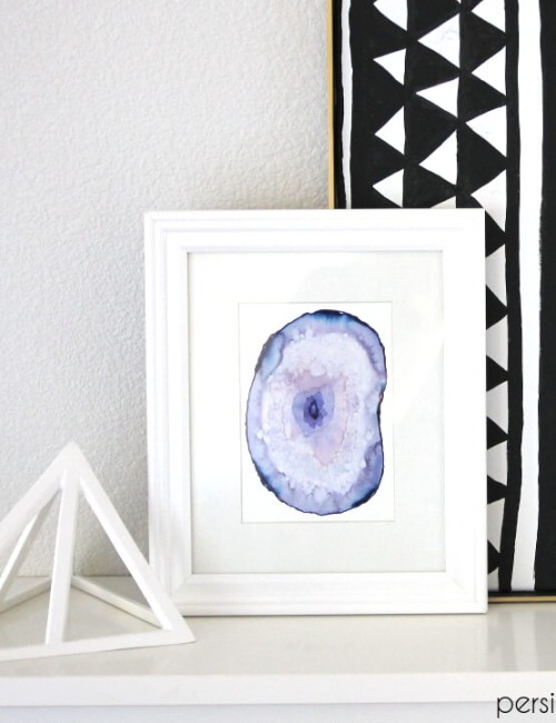 Learn how to make your own watercolor agate slice paintings!