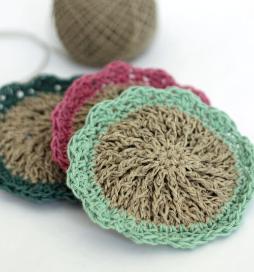 Crochet hemp scrubbies - hemp is naturally antibacterial, which makes these little scrubby pads perfect for cleaning!