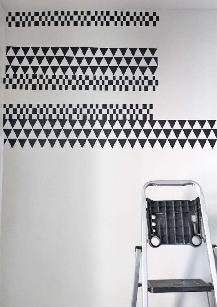 DIY Geometric Accent Wall - create a custom design using vinyl! No mess and easy to remove if you move or want a new look. 
