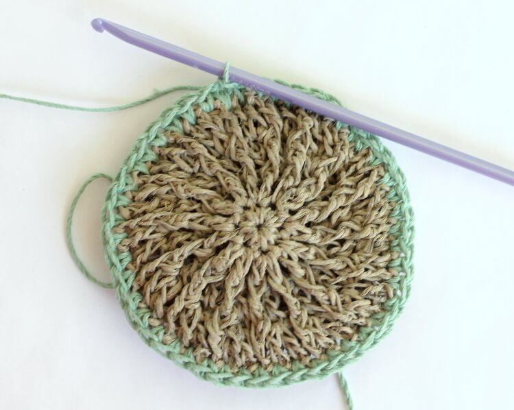 Crochet hemp scrubbies - hemp is naturally antibacterial, which makes these little scrubby pads perfect for cleaning!