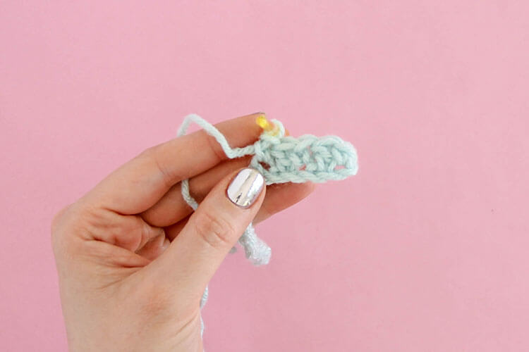 How to Crochet Lemon Peel Stitch - step by step tutorial for this simple stitch that gives lots of nice texture.