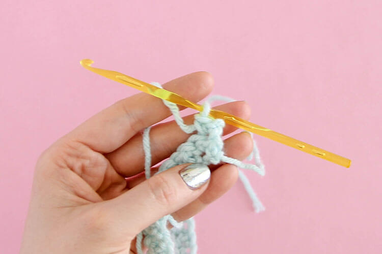 How to Crochet Lemon Peel Stitch - step by step tutorial for this simple stitch that gives lots of nice texture.