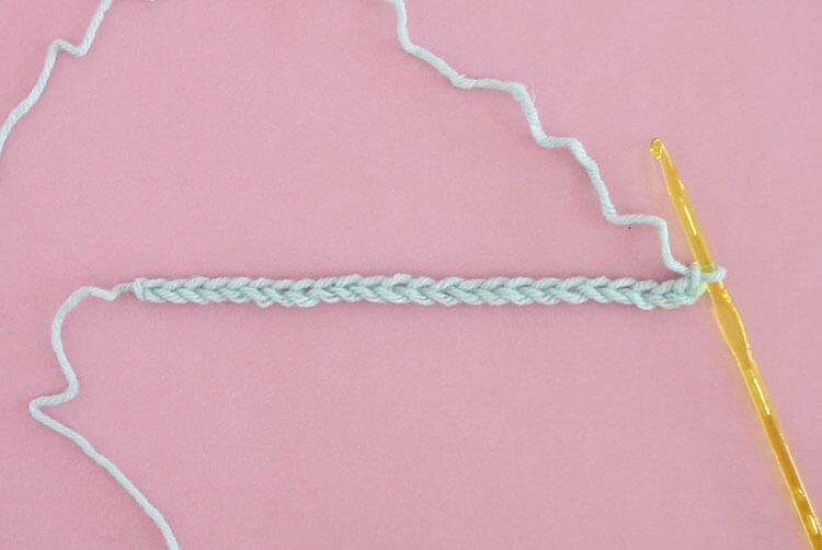 How to Crochet Lemon Peel Stitch - step by step tutorial for this simple stitch that gives lots of nice texture.