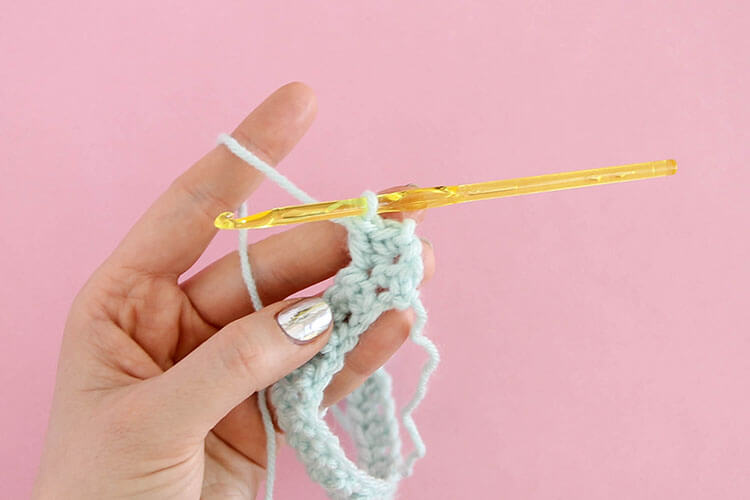 How to Crochet Lemon Peel Stitch - step by step tutorial for this simple stitch that gives lots of nice texture.