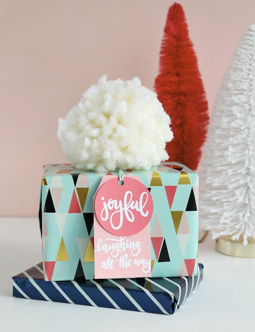 hand lettered free printable christmas gift tags - these are so cute