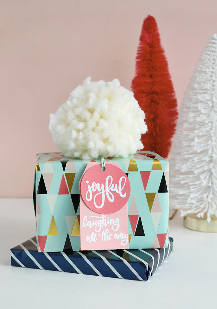 hand lettered free printable christmas gift tags - these are so cute