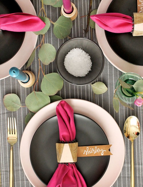a colorful thanksgiving table - this tablescape uses lots of pinks, greens, metallics, and natural textures for a bright and beautiful celebration