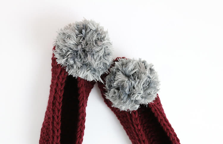 pompom crochet slippers