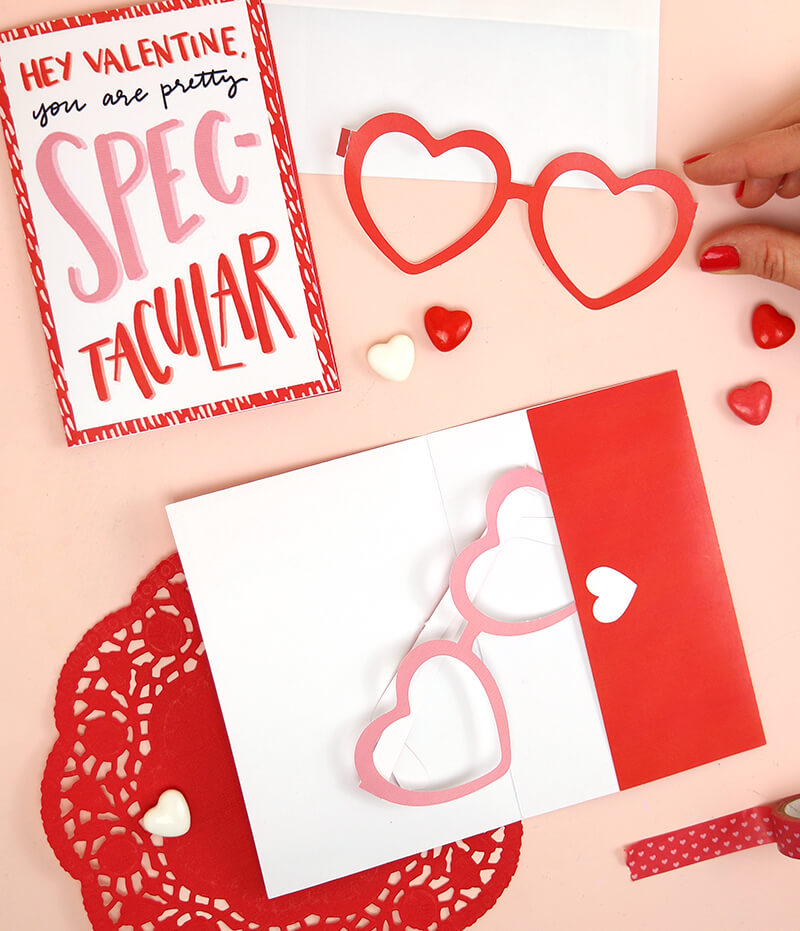 printable heart shaped glasses valentines - so cute! Love these free printable valentines for a last-minute card and gift for your sweetheart or galentine