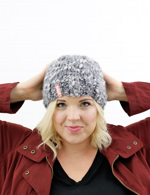 simple thick and thin knit hat - free pattern perfect for beginners