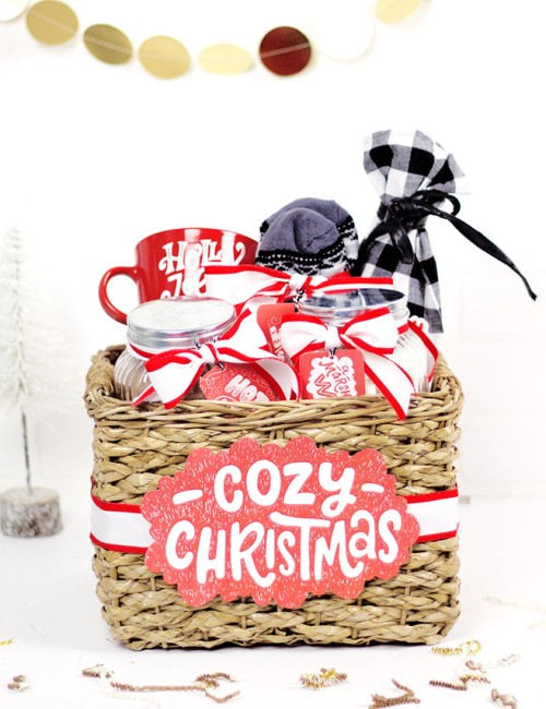 DIY Cozy Christmas gift basket idea