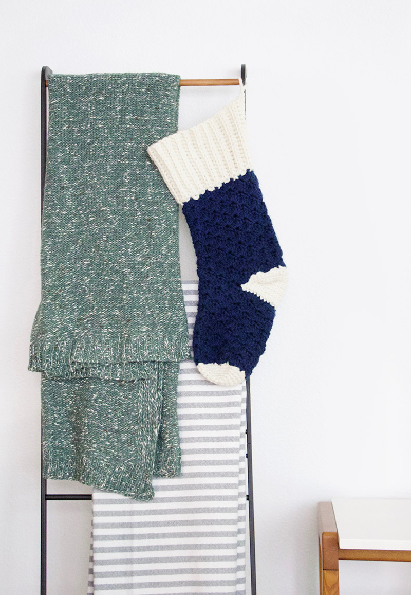 crochet christmas stocking - free pattern and video