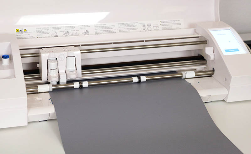 silhouette cameo 3 cutting vinyl